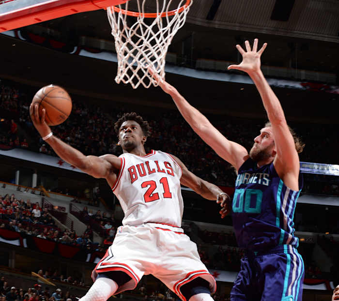 jimmy-butler-chicago-bulls-charlotte-hornets.jpg